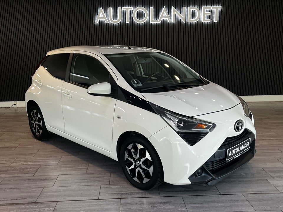 Toyota Aygo 1,0 VVT-i x-press x-shift 5d