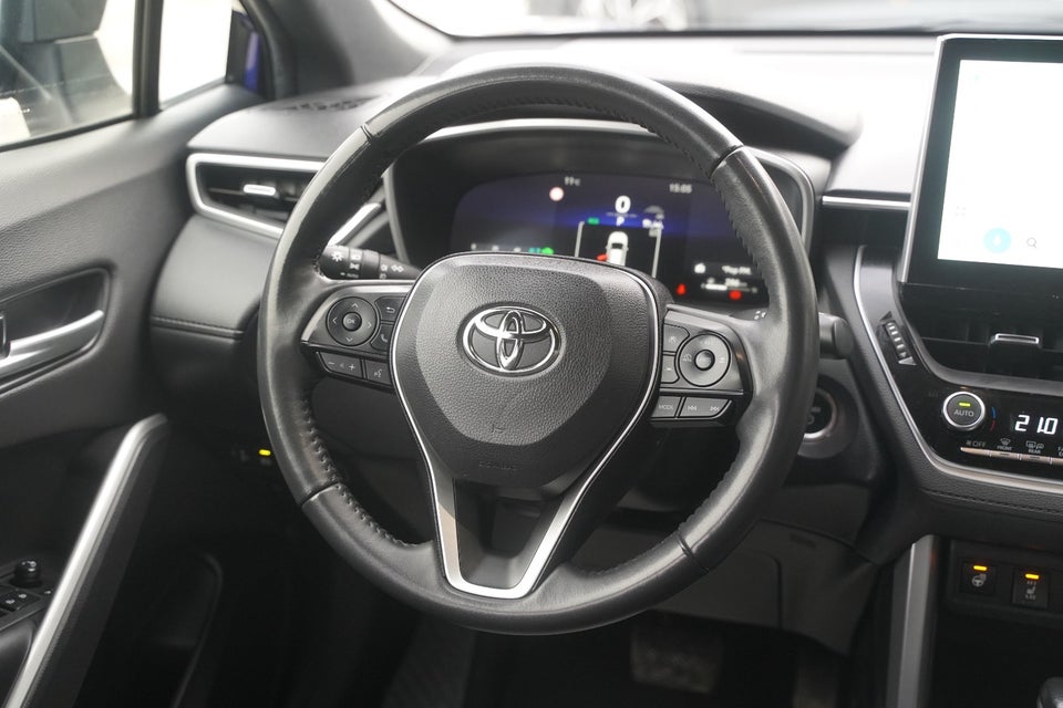 Toyota Corolla Cross 2,0 Hybrid Active CVT 5d