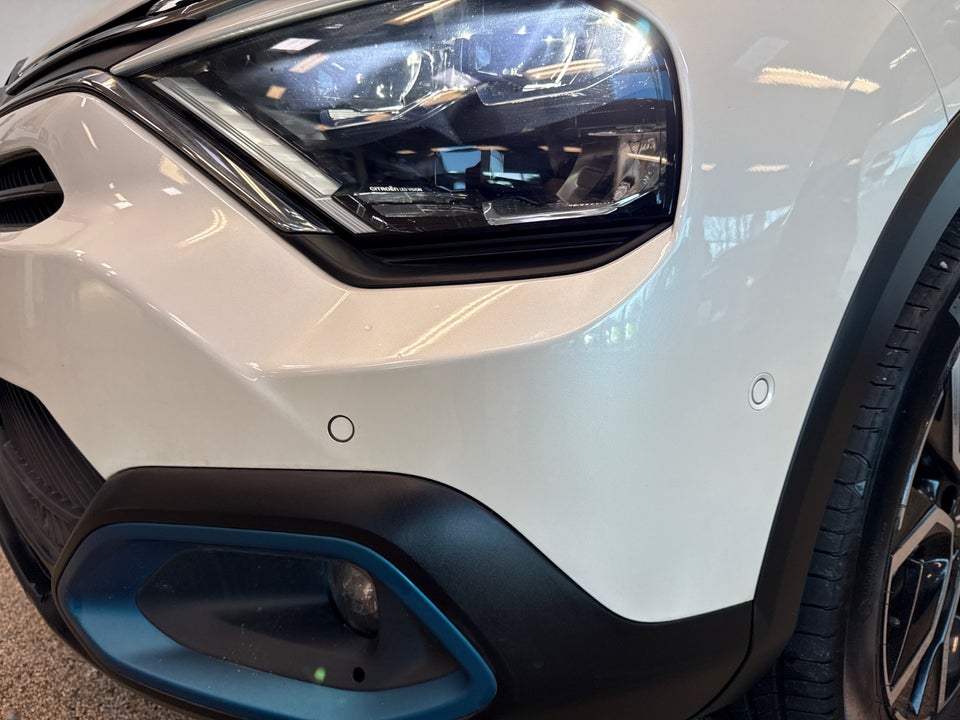 Citroën ë-C4 X 50 Shine 4d