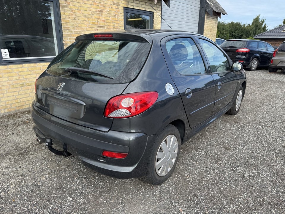 Peugeot 206+ 1,4 HDi 68 Active 5d