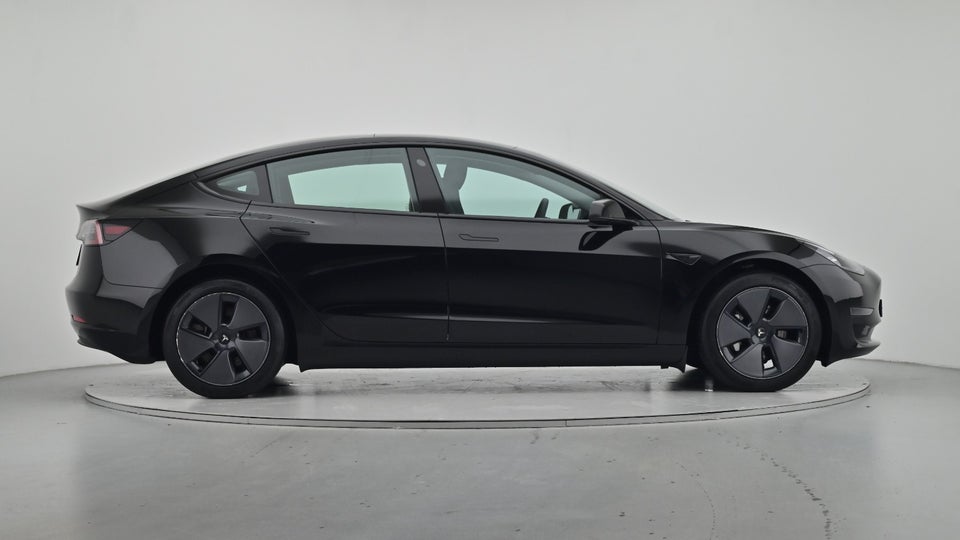 Tesla Model 3 Long Range RWD 4d