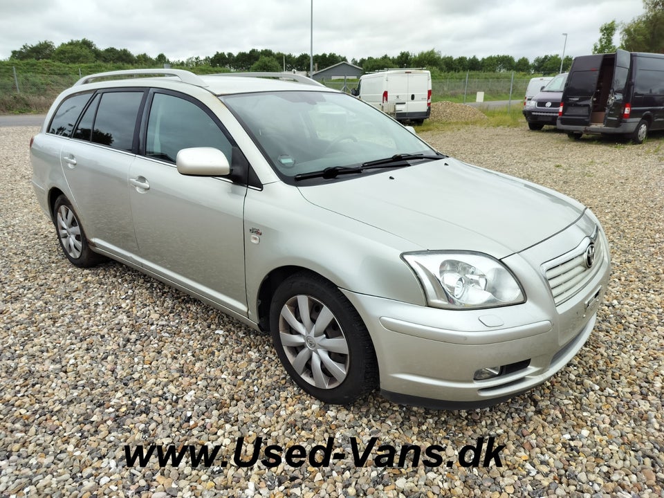 Toyota Avensis 2,0 D-4D Executive stc. 5d