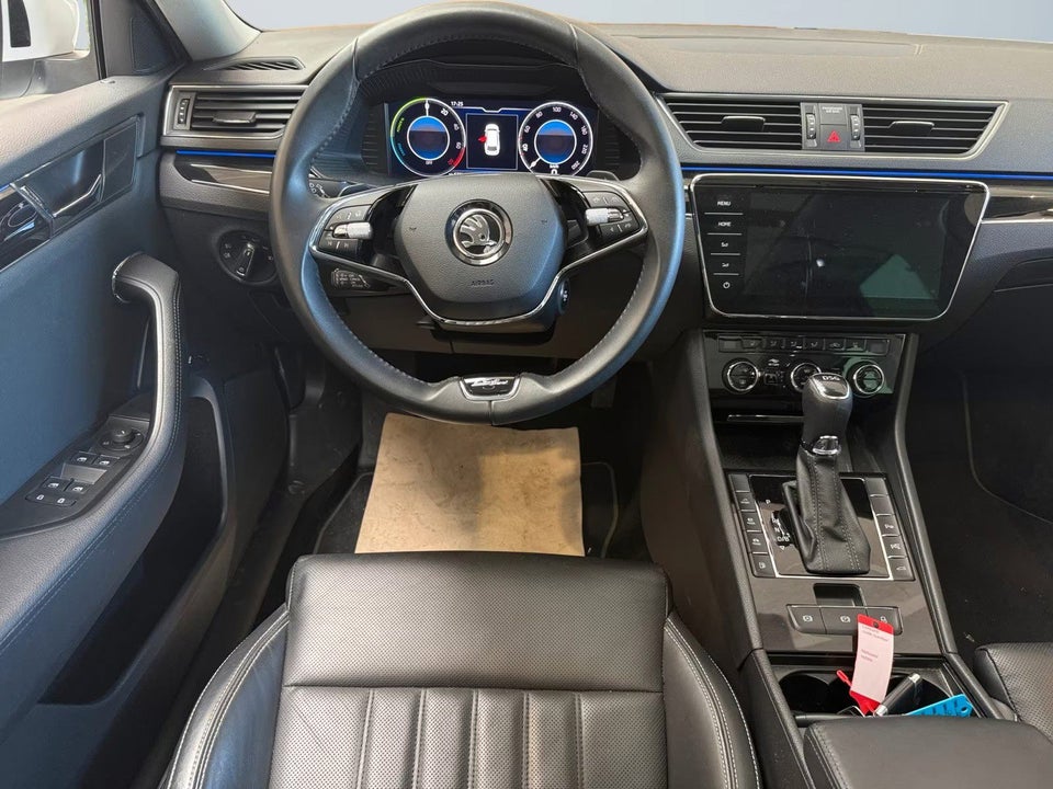 Skoda Superb 1,4 TSi iV Laurin & Klement Combi DSG Van 5d