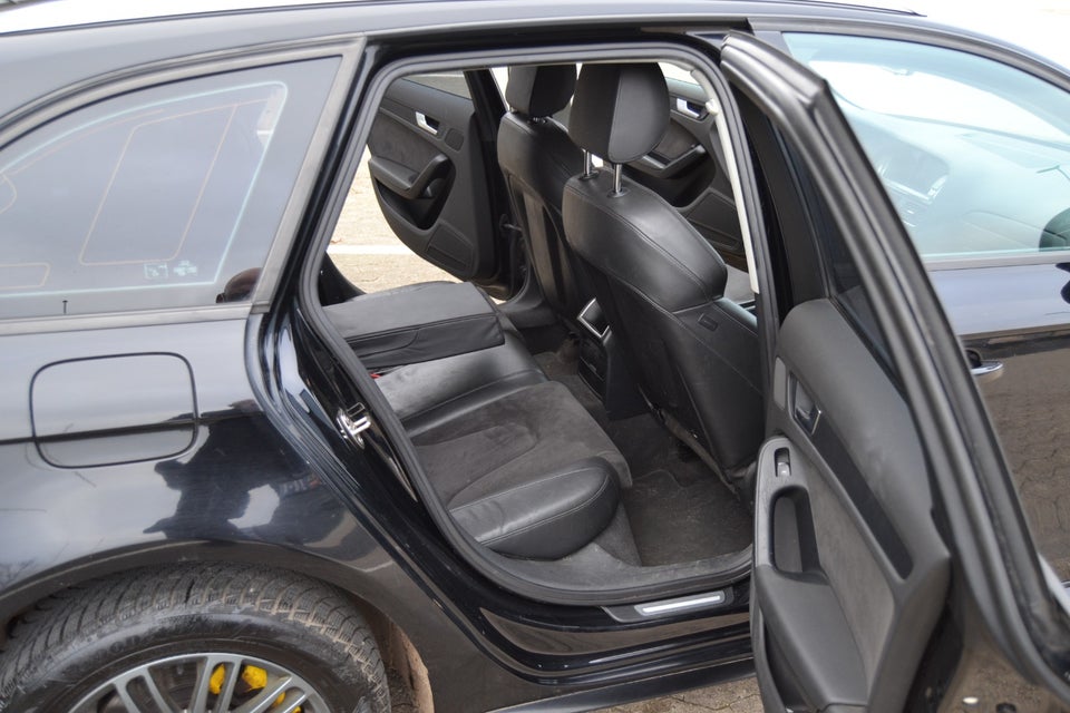 Audi A4 2,0 TDi 143 S-line Avant 5d