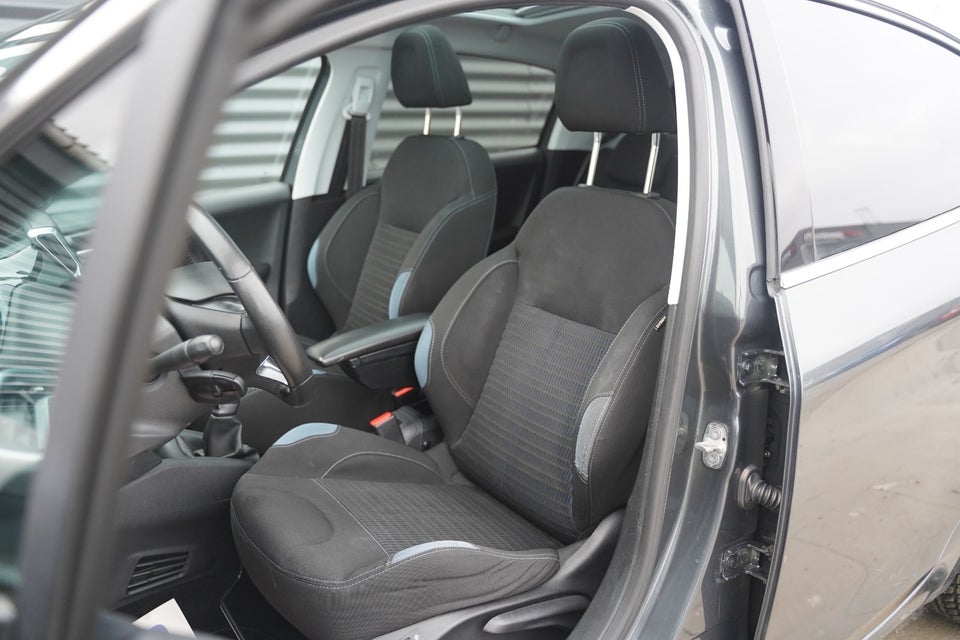 Peugeot 208 1,2 VTi Allure Sky 5d