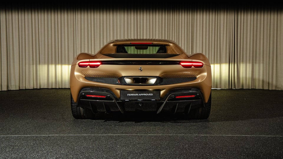 Ferrari 296 GTB 2,9 DCT 2d