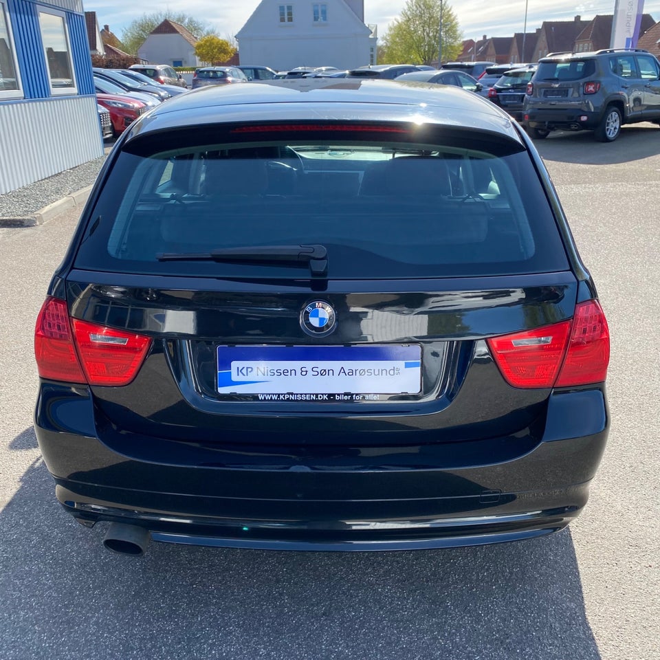 BMW 320d 2,0 Touring 5d
