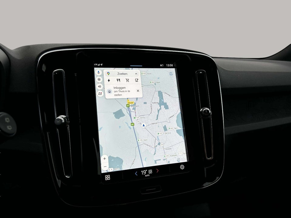 Volvo XC40 P6 ReCharge Core 5d