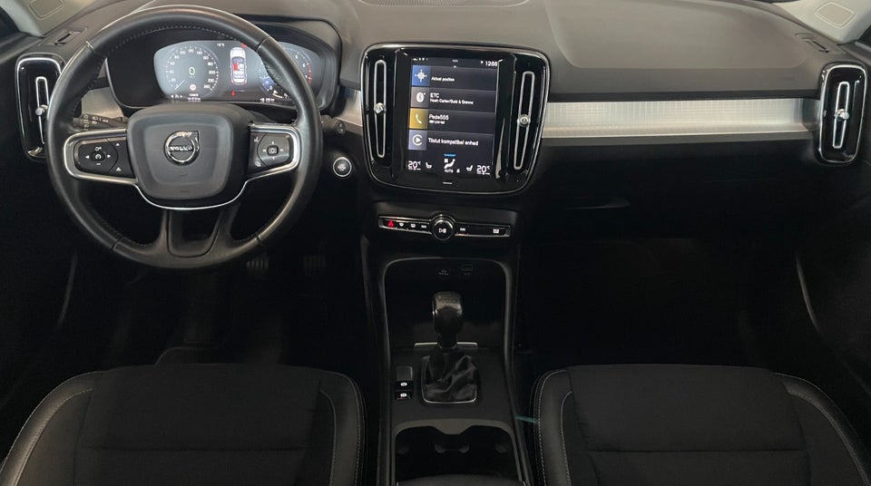 Volvo XC40 1,5 T3 156 Momentum 5d