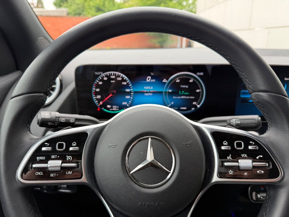 Mercedes EQA250 5d