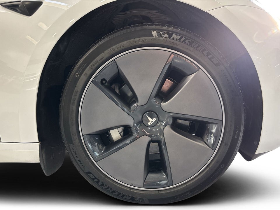Tesla Model 3 Long Range RWD 4d