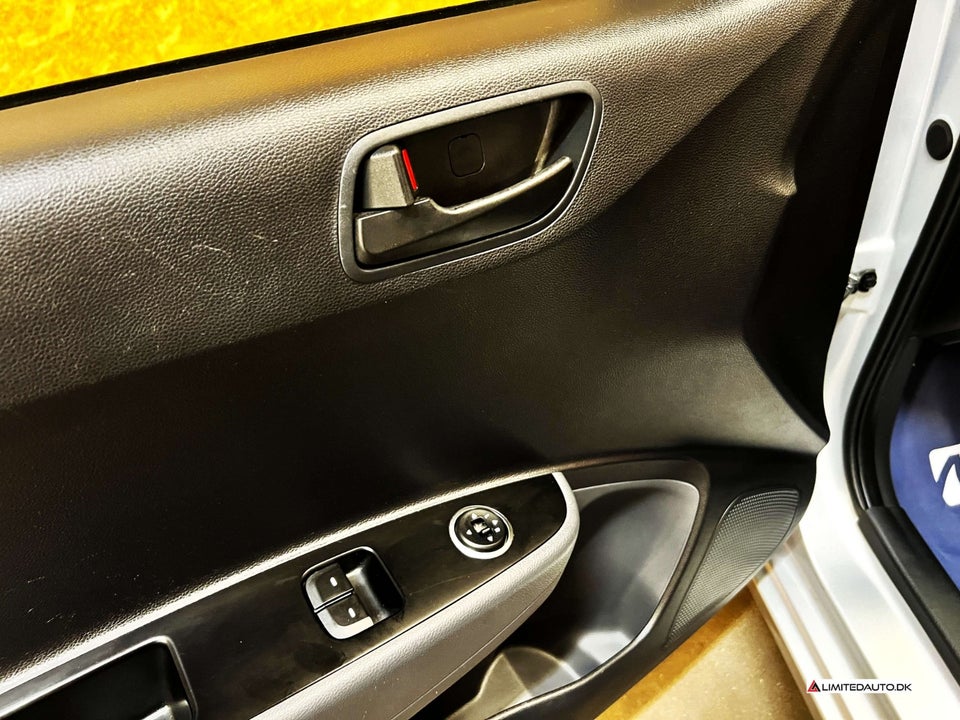 Hyundai i10 1,0 Spring Komfort 5d