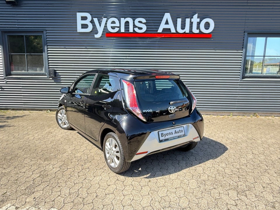 Toyota Aygo 1,0 VVT-i x-black II 5d