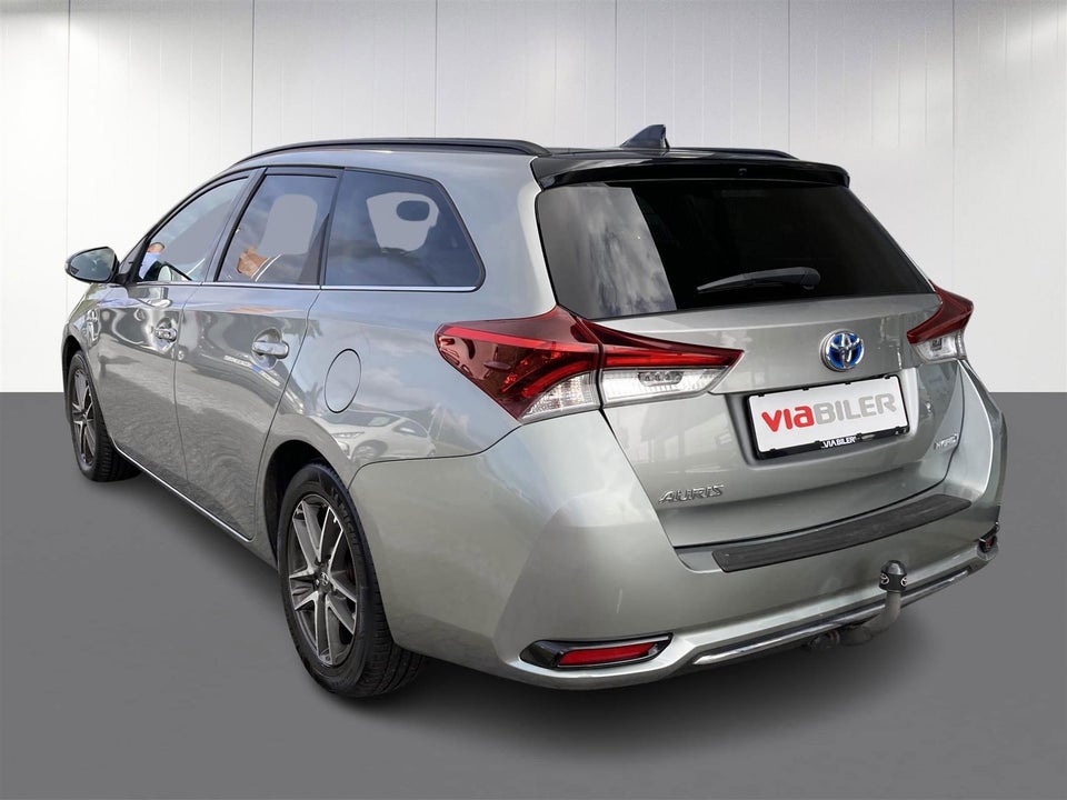 Toyota Auris 1,8 Hybrid Prestige Touring Sports CVT 5d