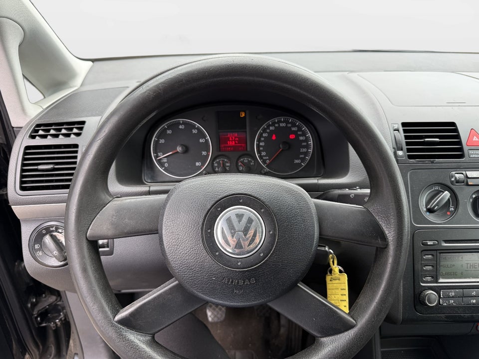 VW Touran 2,0 FSi Trendline 7prs 5d
