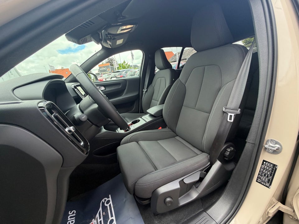 Volvo EX40 Extended Range Core 5d