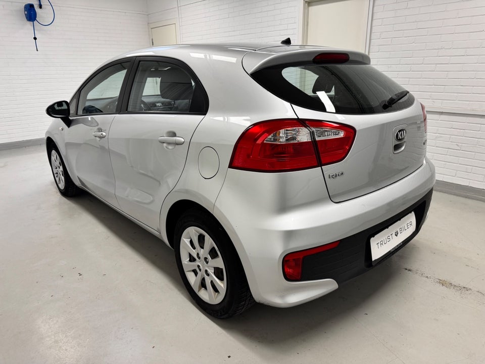 Kia Rio 1,4 CVVT Style 5d