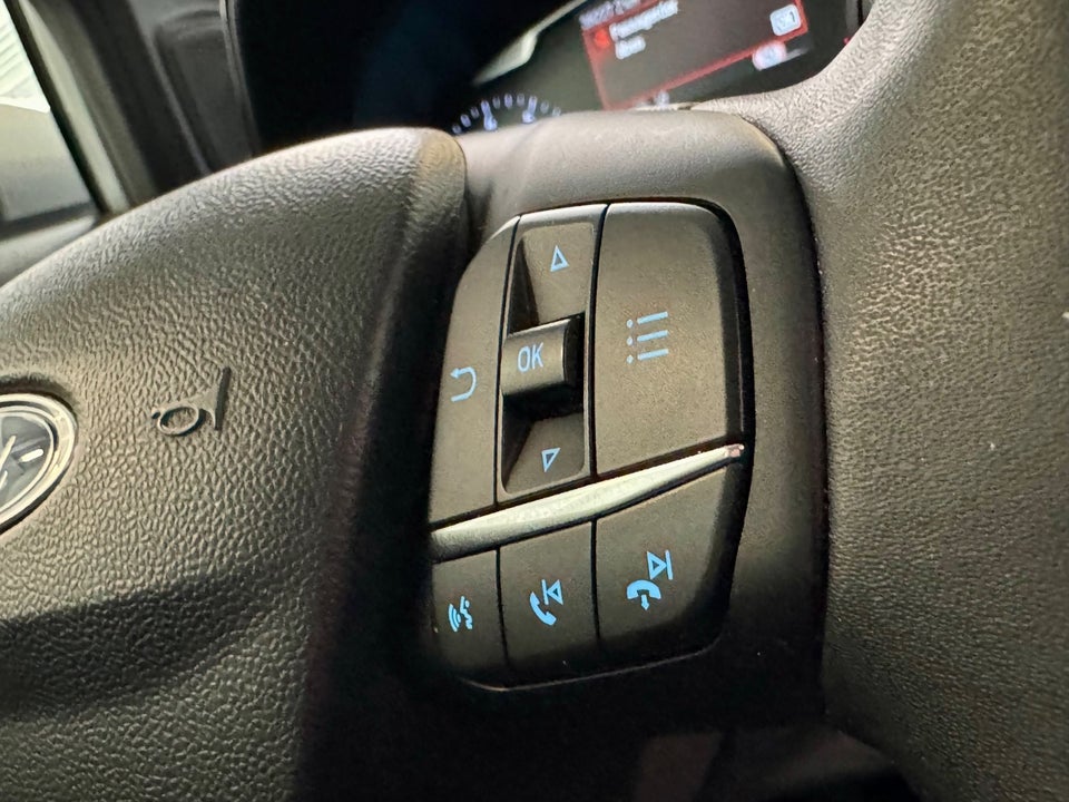 Ford Puma 1,0 EcoBoost mHEV Titanium 5d