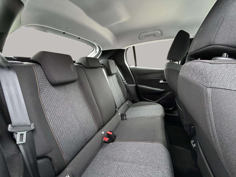 Peugeot e-208 50 Style 5d