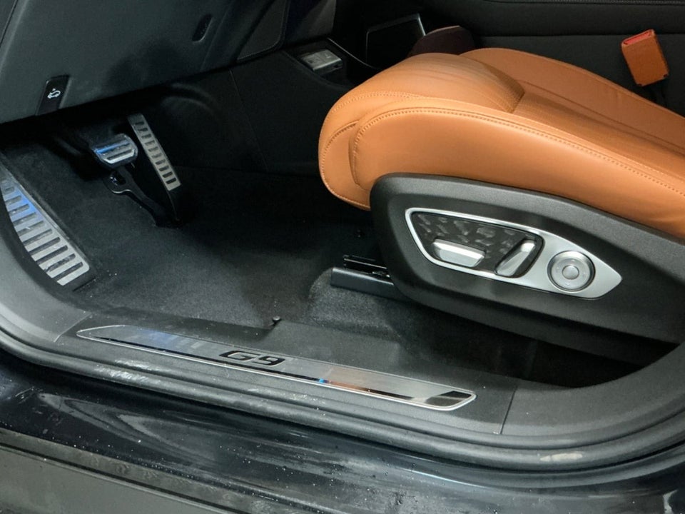 Xpeng G9 Performance 5d