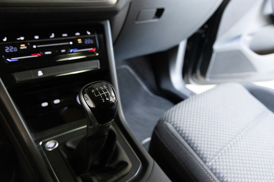 VW Touran 2,0 TDi 122 Comfortline Van 5d
