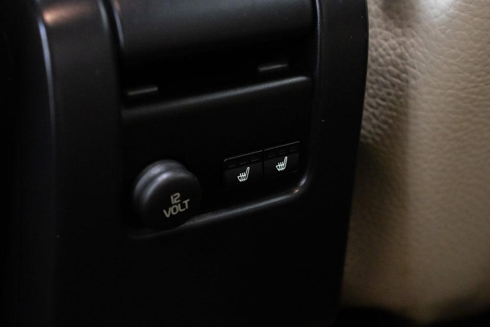 Volvo XC60 2,4 D5 215 Summum aut. AWD 5d