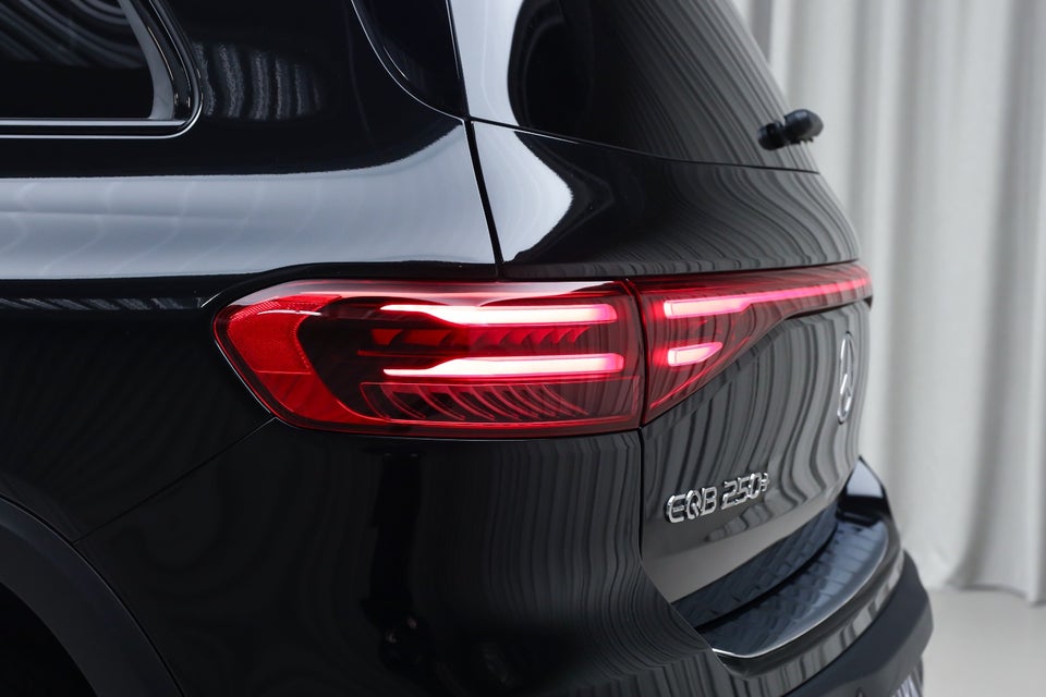 Mercedes EQB250+ AMG Premium 5d