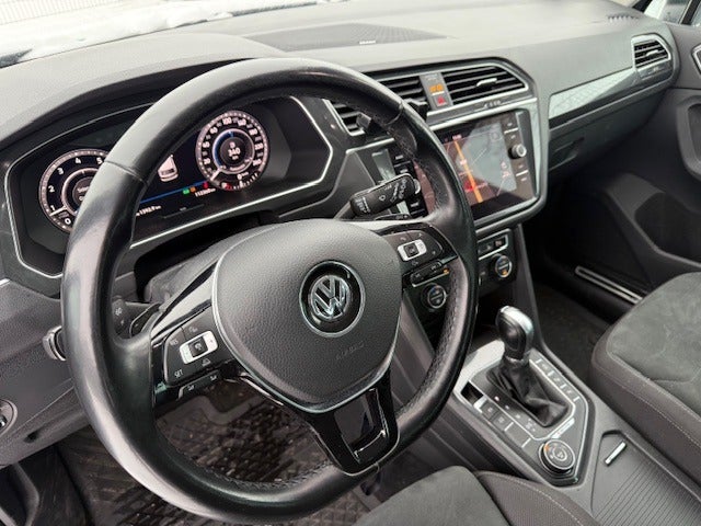 VW Tiguan 2,0 TSi 180 R-line DSG 4Motion 5d