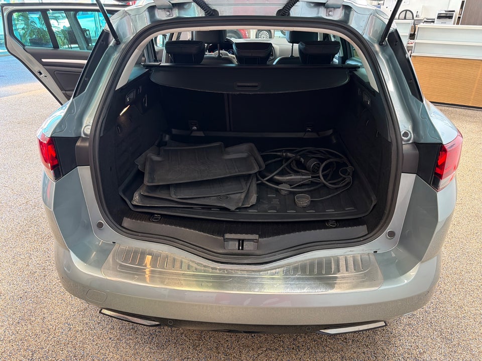 Renault Megane IV 1,6 E-Tech Intens Sport Tourer 5d