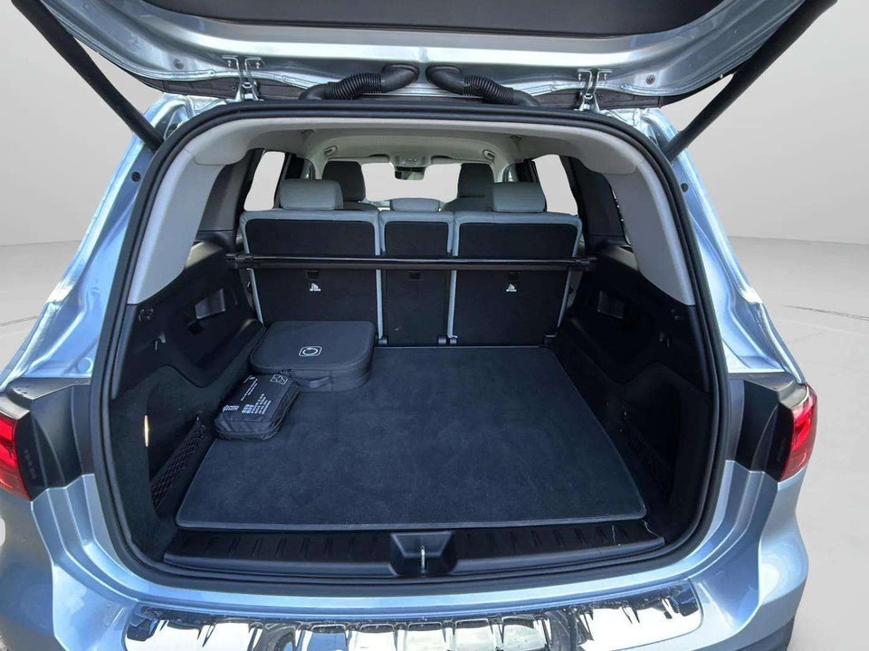 Mercedes EQB300 Progressive Advance Plus 4Matic 5d