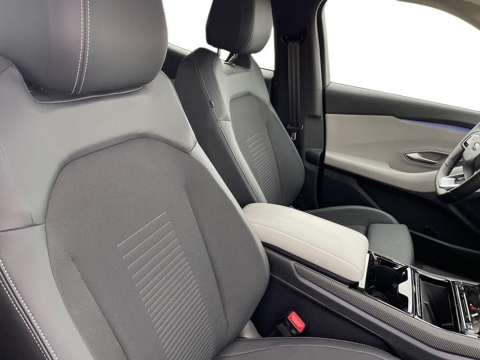 Ford Explorer 79 Premium Extended Range AWD 5d