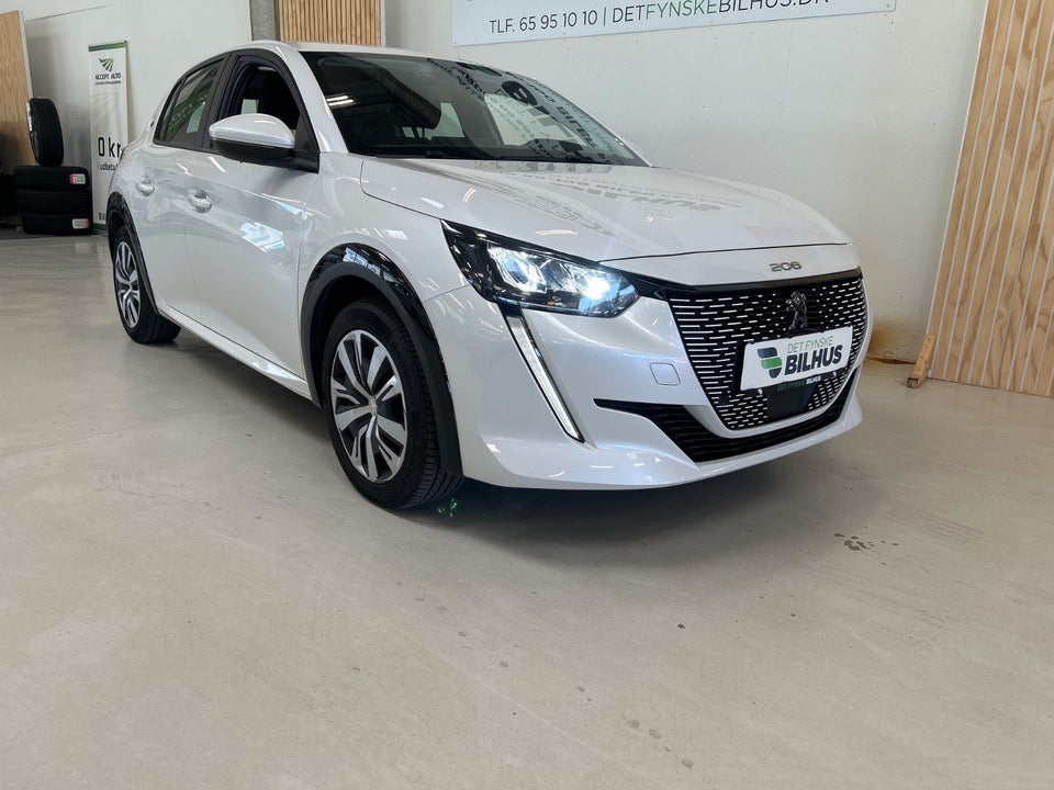 Peugeot e-208 50 Active Van 5d