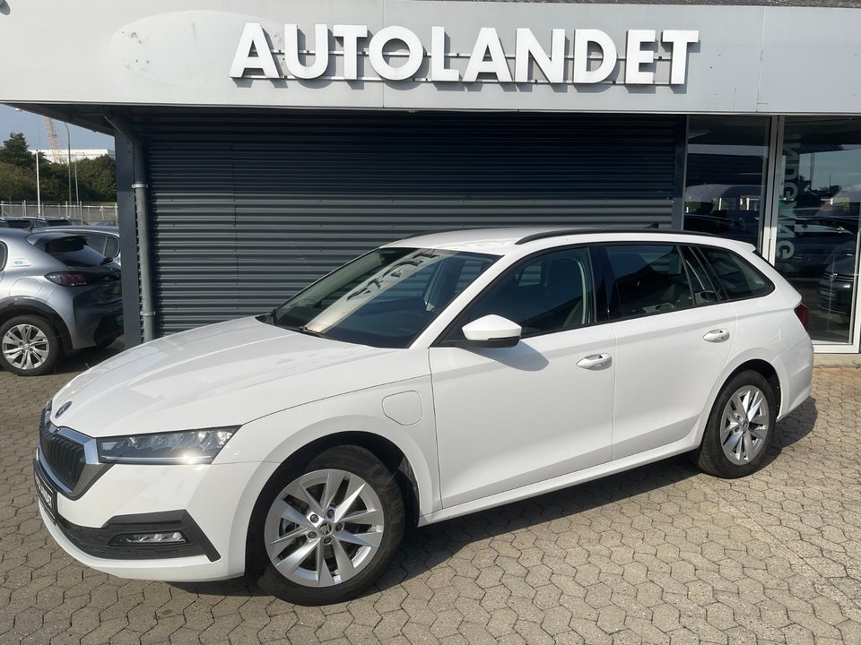 Skoda Octavia 1,4 TSi iV Ambition Combi DSG 5d