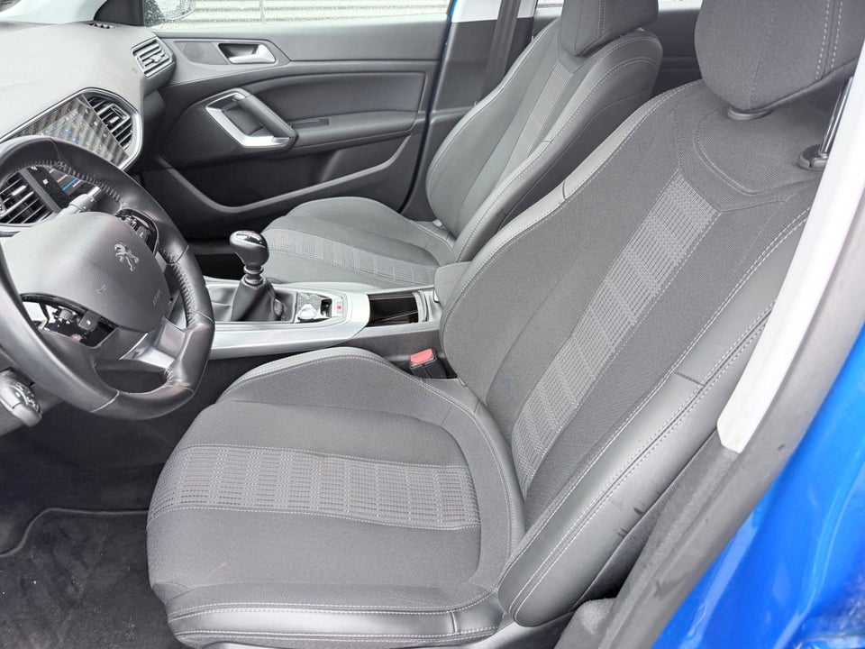 Peugeot 308 1,5 BlueHDi 130 Allure Pack SW 5d