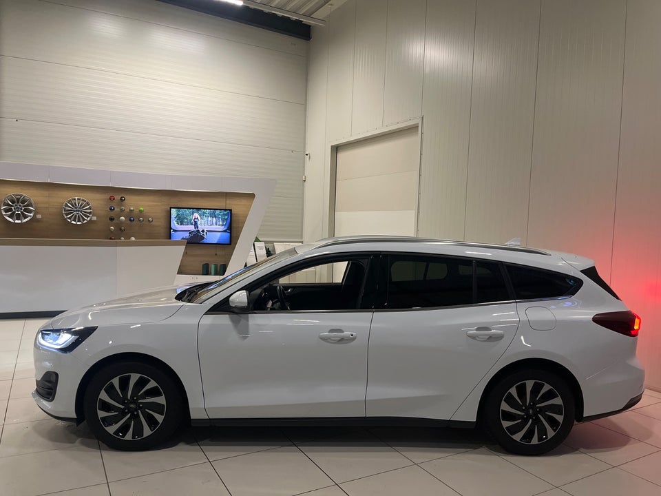 Ford Focus 1,0 EcoBoost mHEV Titanium stc. DCT 5d