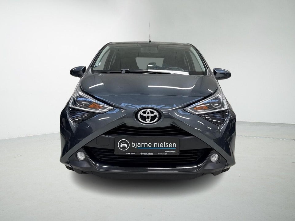 Toyota Aygo 1,0 VVT-i x-press 5d