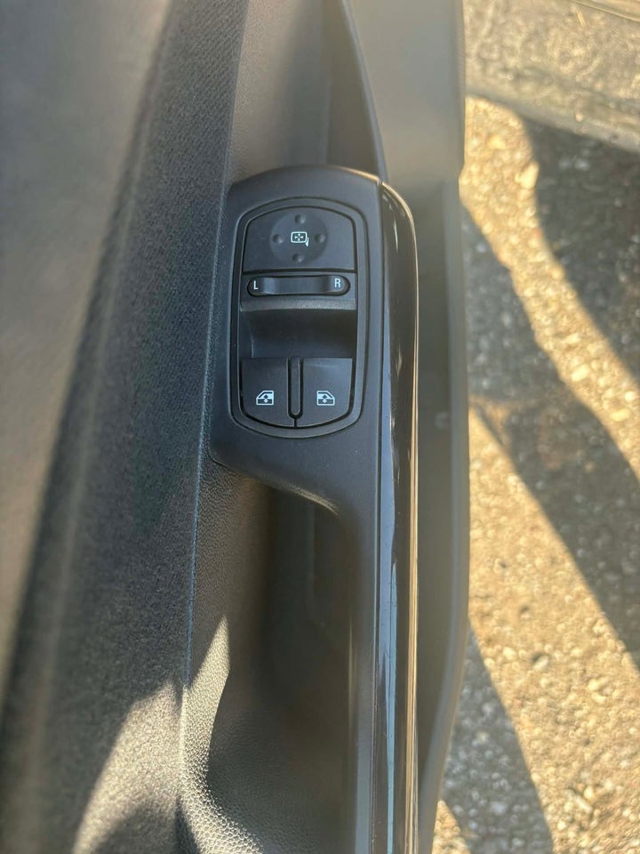 Opel Corsa 1,4 16V Enjoy 5d