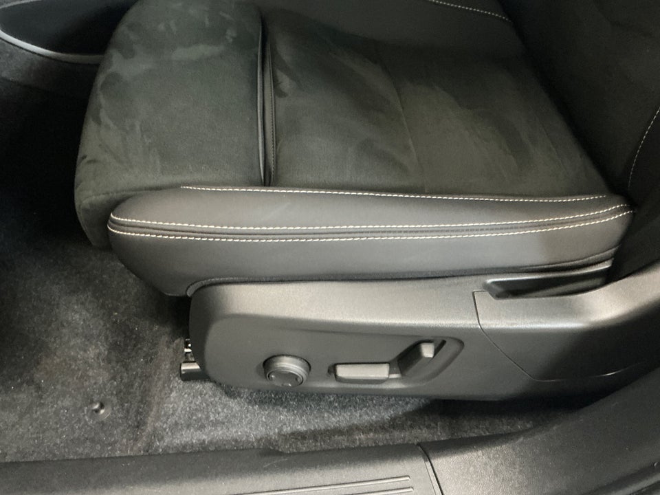 Volvo C40 P8 ReCharge Twin First Edition 5d