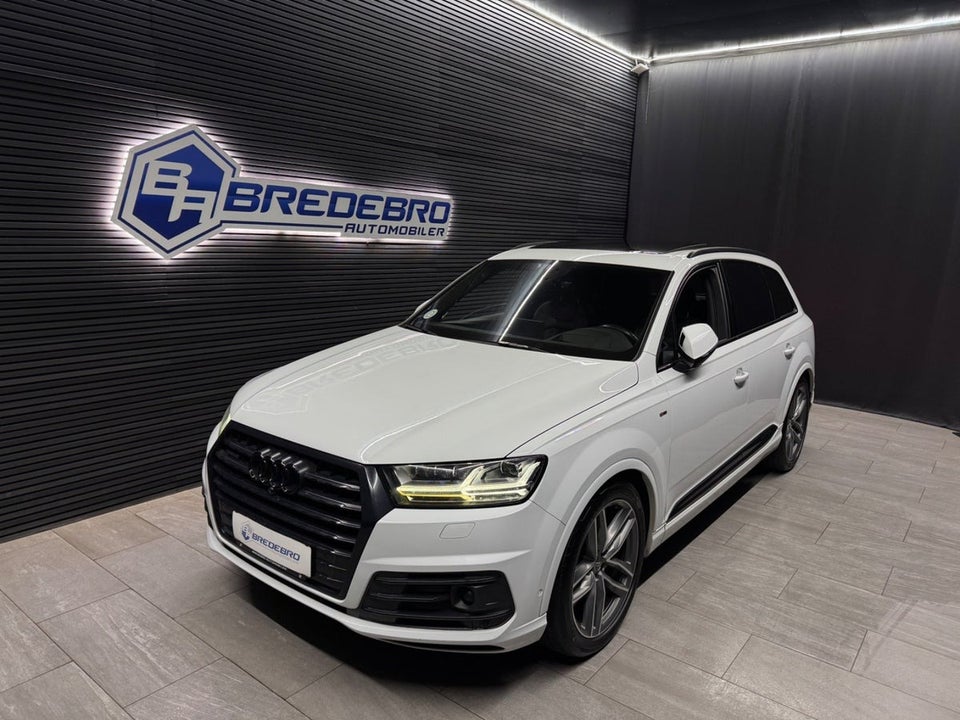 Audi Q7 3,0 TDi 272 S-line quattro Tiptr. 7prs 5d