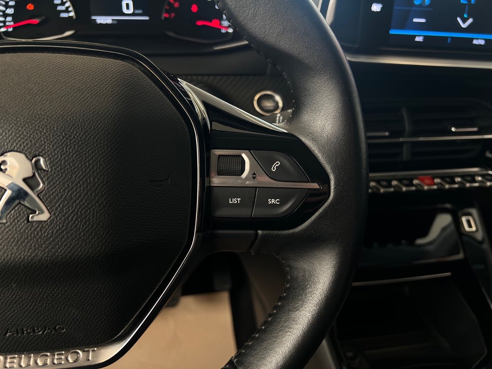 Peugeot 208 1,2 PureTech 100 Active 5d