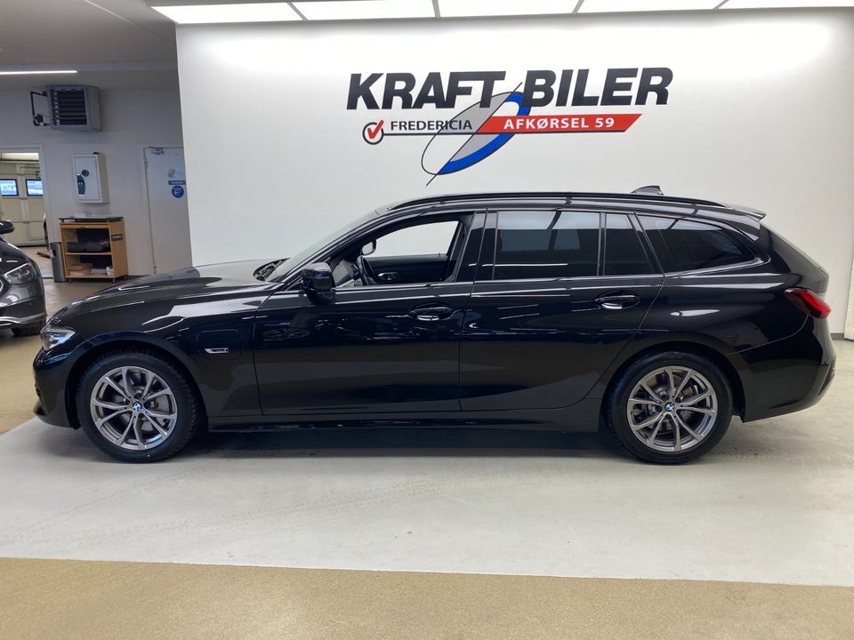 BMW 330e 2,0 Touring Sport Line aut. 5d