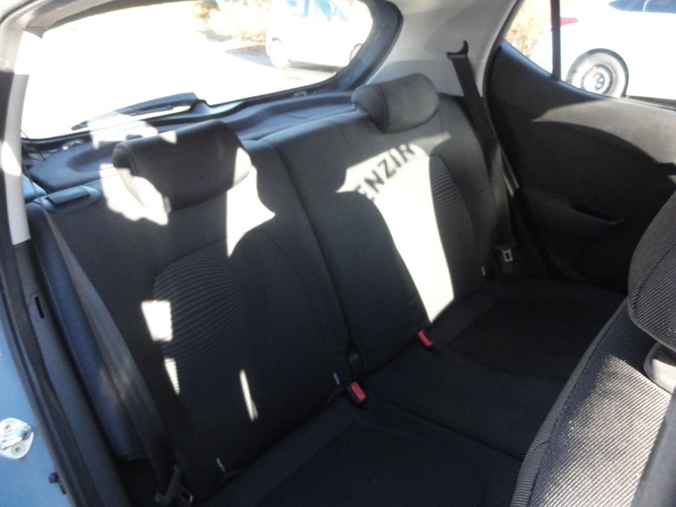 Hyundai i10 1,0 Touch 5d