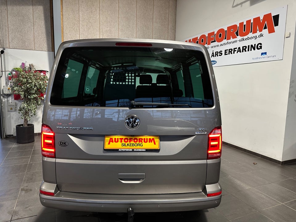 VW Transporter 2,0 TDi 102 Kombi kort