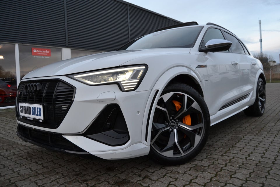 Audi e-tron S quattro 5d