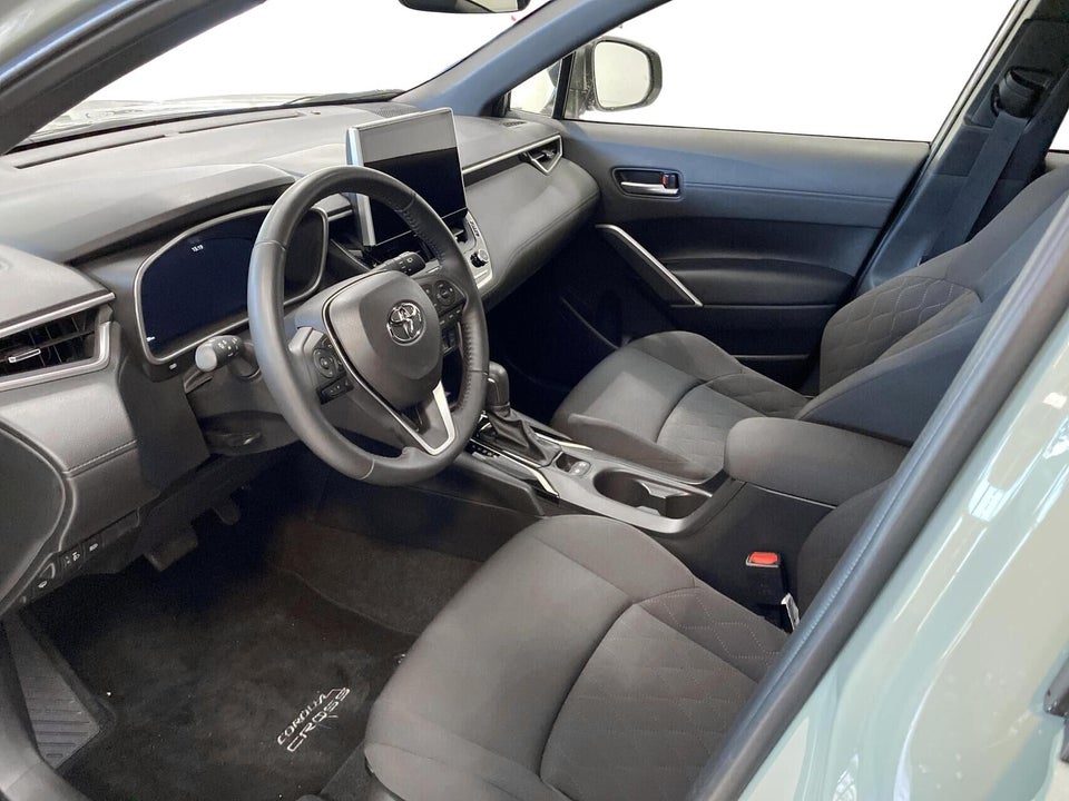 Toyota Corolla Cross 1,8 Hybrid Style Comfort CVT 5d