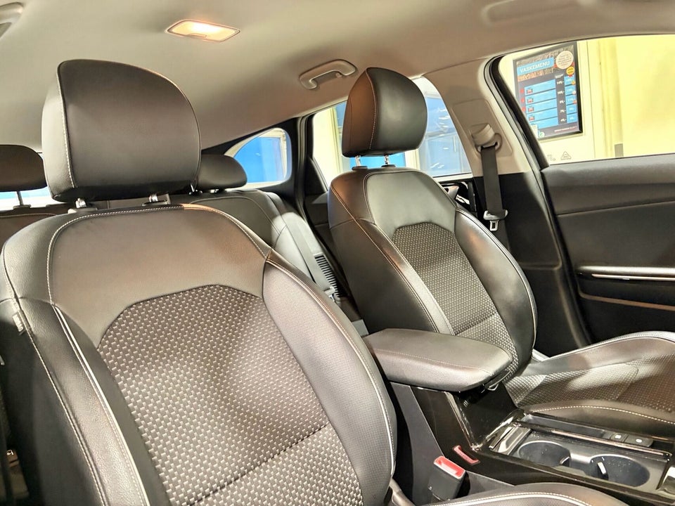 Kia Ceed 1,6 PHEV Upgrade SW DCT 5d