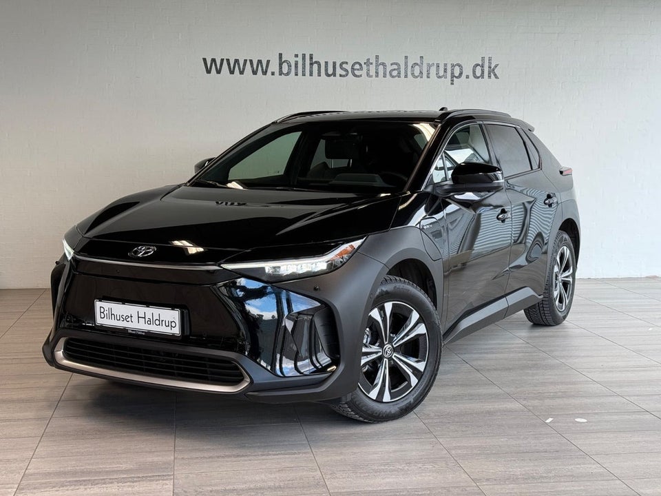 Toyota bZ4X Executive 5d