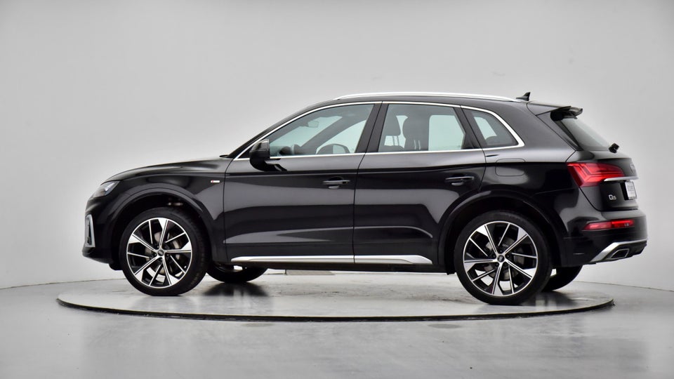 Audi Q5 55 TFSi e S-line quattro S-tr. 5d