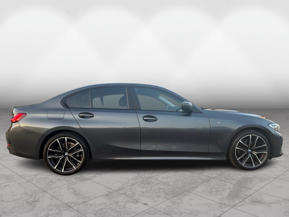 BMW 320i 2,0 Connected aut. 4d