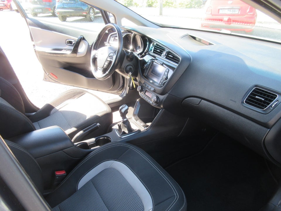 Kia Ceed 1,0 T-GDi Attraction SW 5d